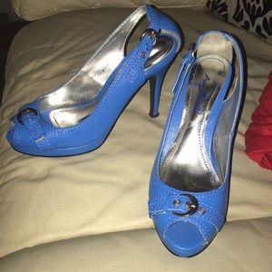 Blue pump